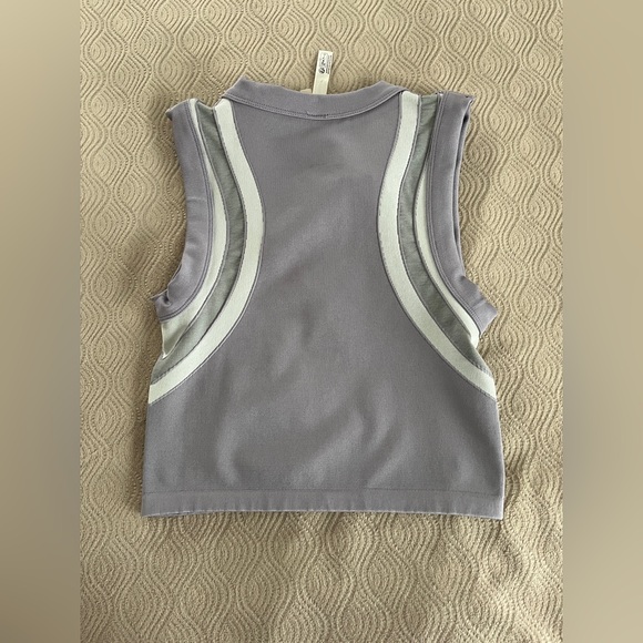 🆕 free People Movement top in lavender and gray size medium /large - Picture 7 of 12
